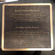 La placa que colocarán en Islandia